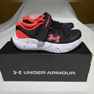 New Kids Under Armour- UA BPS Surge 4 AC- Size 11 Orange Running Shoes